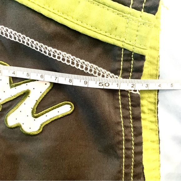 Ripzone Board Shorts Mens Size 32 Green Logo Pockets Lined Surfer Beach Vacation - Picture 7 of 8